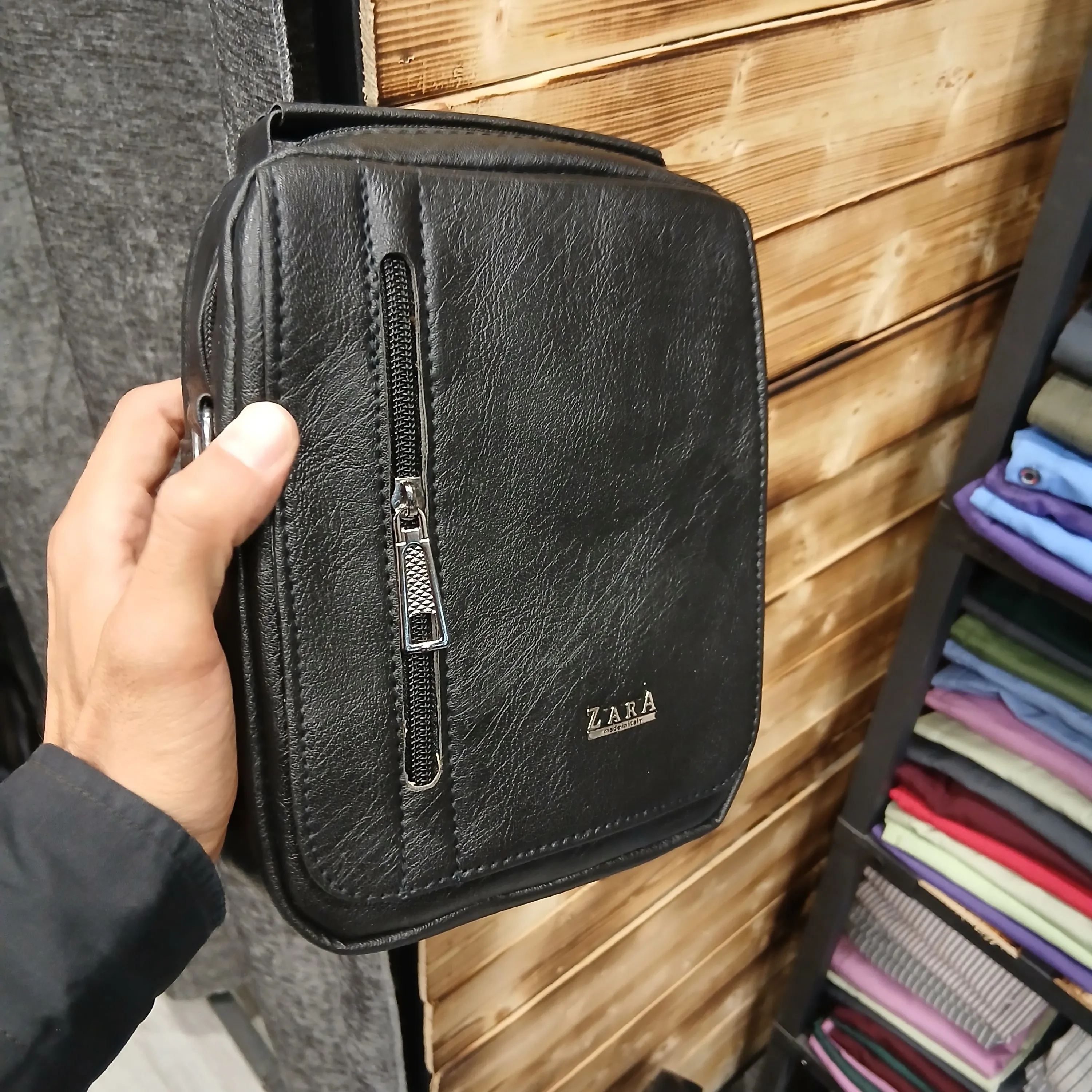کیف دوشی اسپرت مردانه چرم مصنوعی طرح زارا