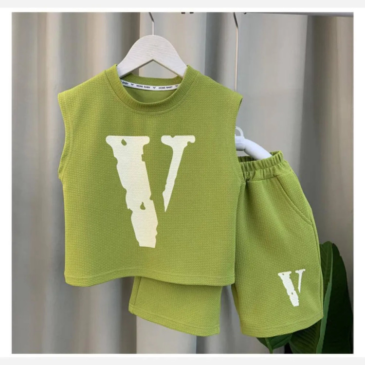 ست تاپ و شلوارک اسپرت بچگانه وارداتی جنس کنفی مناسب 9 ماه تا 5 سال