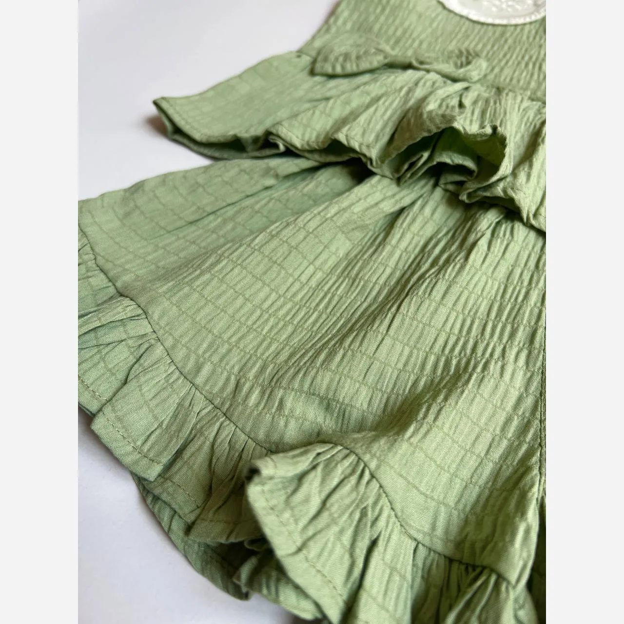 ست دو تکه تابستانه دخترانه تاپ و شلوارک جنس اطلس سایز 1 تا 7 سال رنگ صورتی و سبز