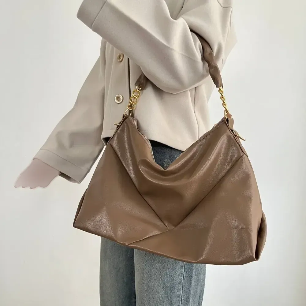 کیف دوشی زنانه چرم مصنوعی کد 1281 ابعاد 41 در 28 سانتیمتر