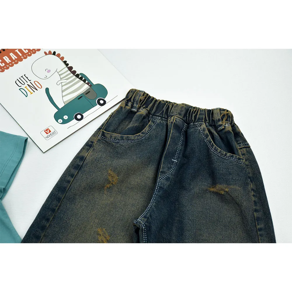 ست تیشرت و شلوار جین پسرانه مدل باکسی و نیم بگ کد 11619