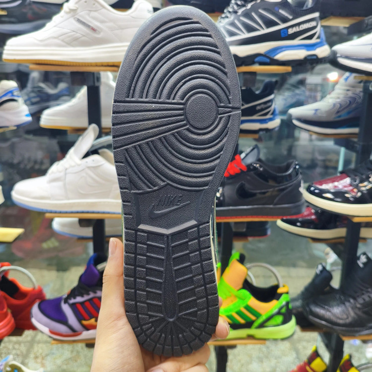 کتونی نایک جردن مدل ورنی مشکی سبز مردانه و زنانه