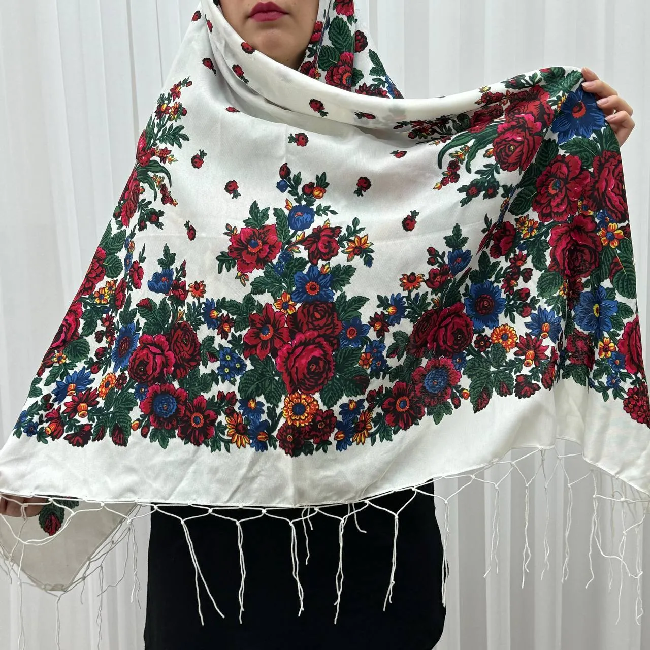 روسری ترکمنی ایرانی مدل تاتار کد 1607 طرح سنتی نخ پلی استر 130x130 مناسب 4 فصل