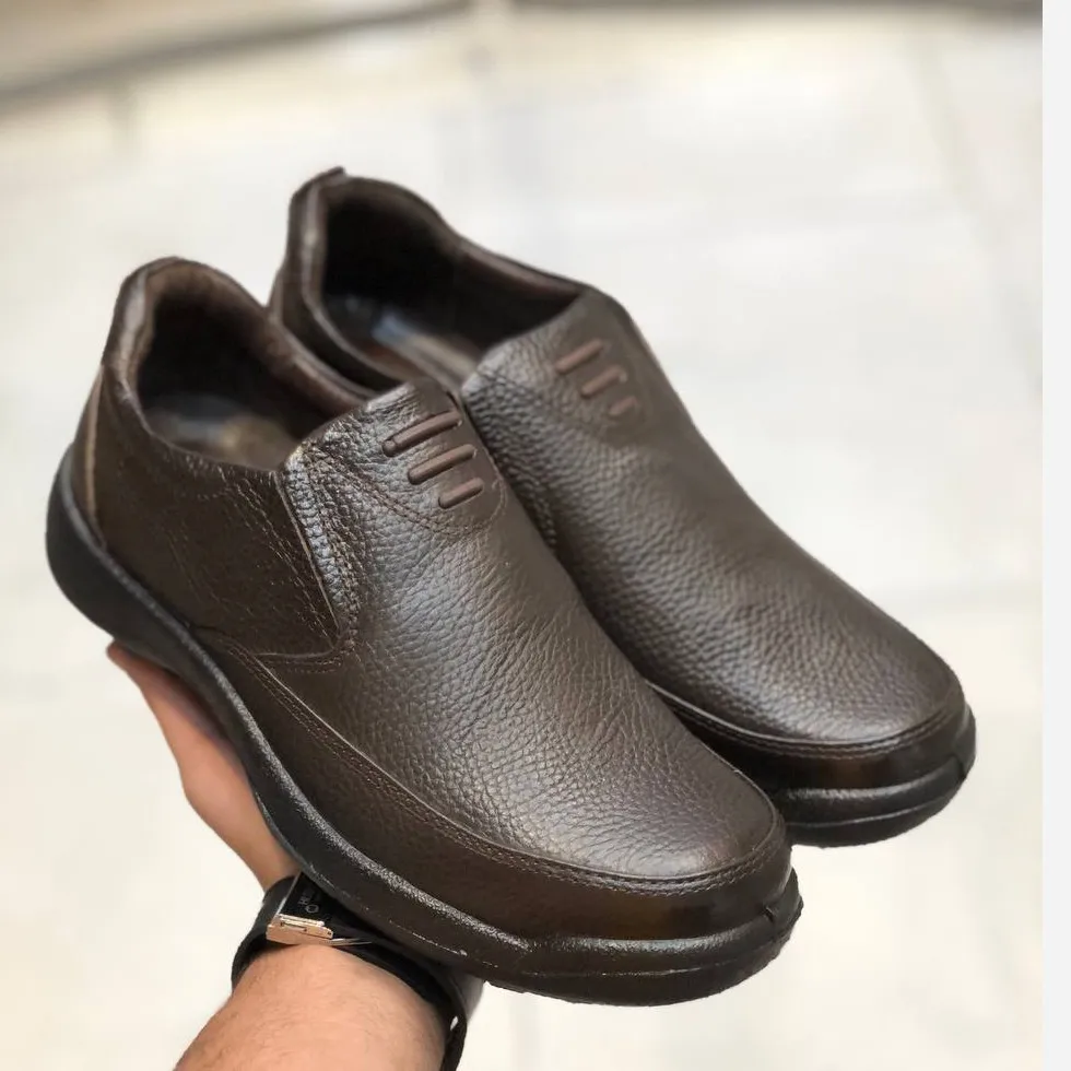 کفش چرم مردانه مدل اوزین رنگ قهوهای با کفی طبی و زیره سبک PU